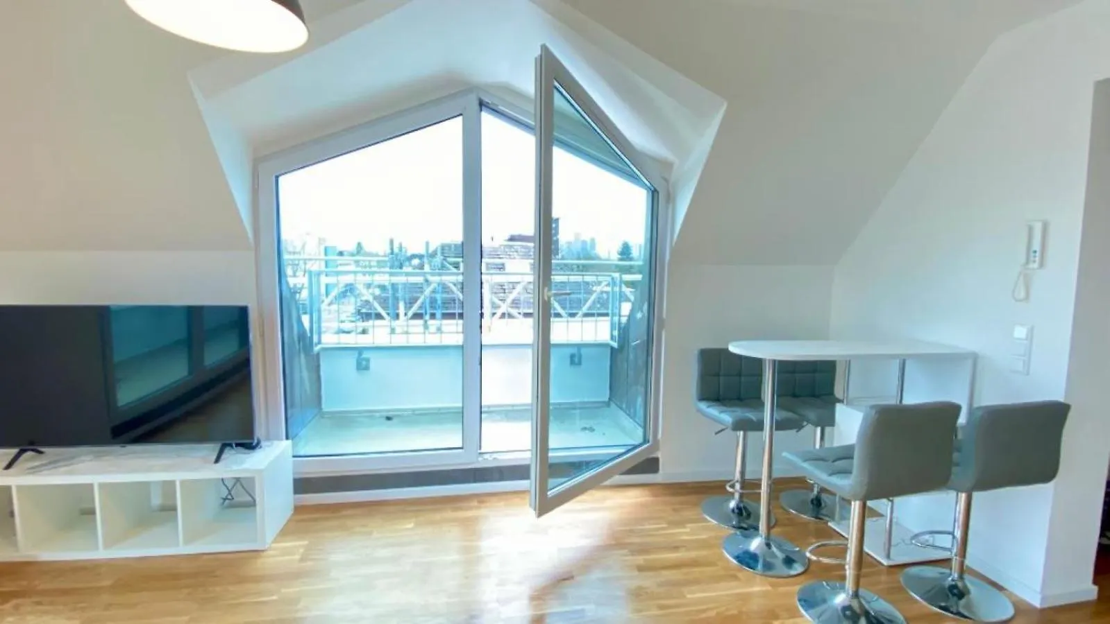 Alloggio in famiglia Schoenes Erwachen Im Frankfurter Penthouse Francoforte sul Meno Germania